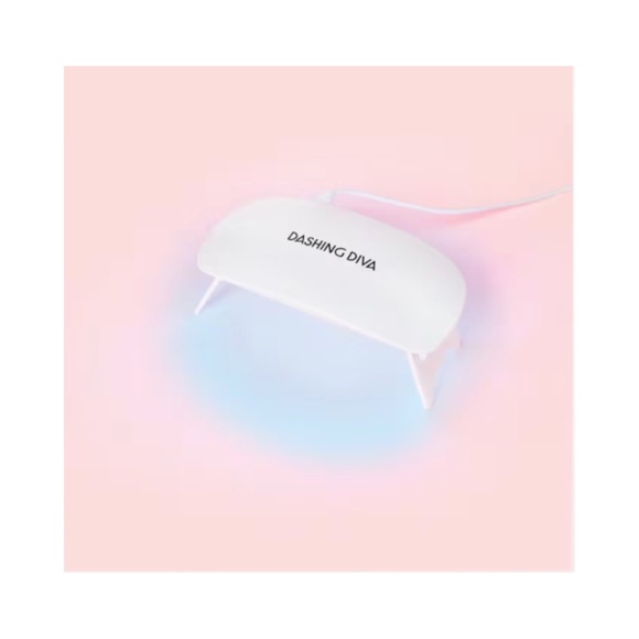 DASHING DIVA Mini LED Lamp + 22 Pc Gel Strips in ‘Luxe Expensive Ombré Glaze’ - Picture 4 of 11